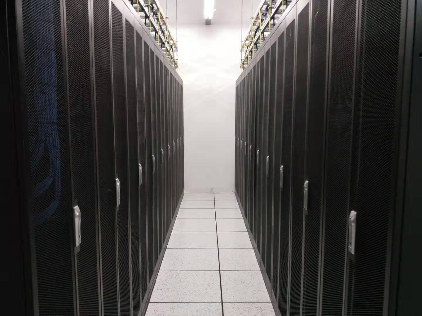 石棉IDC机柜促销季开启